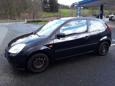 gebraucht Ford Fiesta 1.3