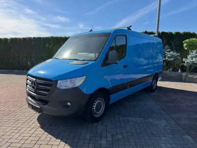 Gebraucht Mercedes Sprinter 163 PS (119 kW) 2019 Blau Van