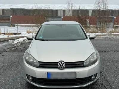 Gebraucht VW Golf VI 86 PS (63 kW) 2010 Silber Kleinwagen