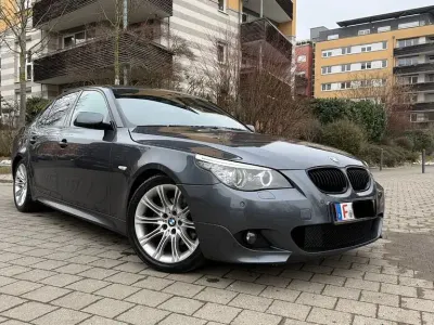 Gebraucht BMW 523 M Sport 190 PS (139 kW) 2008 Grau Limousine