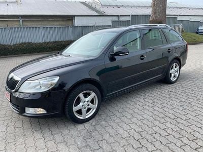 Gebraucht Skoda Octavia Elegance 140 PS (102 kW) 2012 Schwarz Kombi