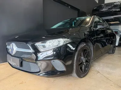 Gebraucht Mercedes A180 AMG 116 PS (85 kW) 2019 Schwarz Limousine