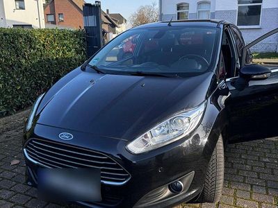 Gebraucht Ford Fiesta 125 PS (91 kW) 2013 Schwarz Kleinwagen