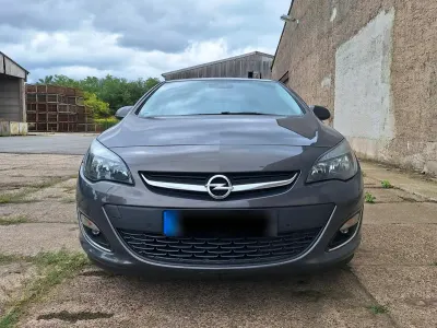 Gebraucht Opel Astra 120 PS (88 kW) 2014 Grau Kleinwagen