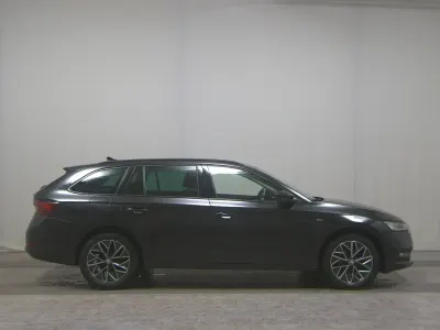 Gebraucht Skoda Octavia Clever 150 PS (110 kW) 2022 Schwarz Kombi