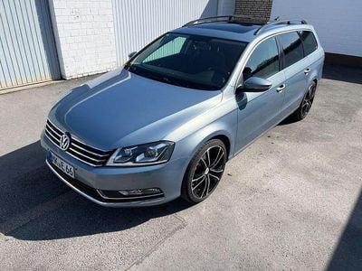 Usata VW Passat Exclusive 140 CV (102 kW) 2011 Blu Station wagon