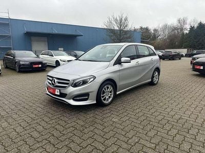 Gebraucht Mercedes B180 Urban 109 PS (80 kW) 2015 Polarsilber Van / Kleinbus