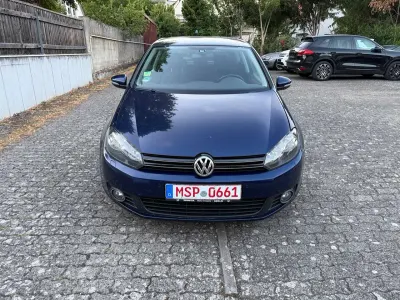 Gebraucht VW Golf VI Team 105 PS (77 kW) 2010 Shadow blue metallic Limousine