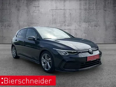 Usata VW Golf VIII Pro 150 CV (110 kW) 2024 Grigio Berlina