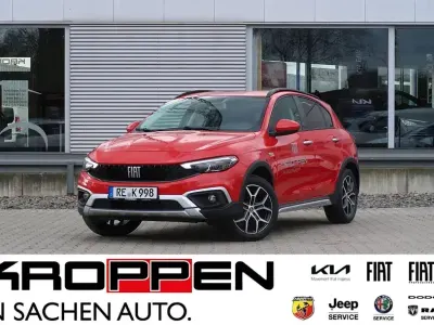 Begagnad Fiat Tipo Red 131 HK (96 kW) 2023 Röd Sedan