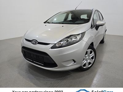 Silber Gebraucht 2011 Ford Fiesta Limousine | 4.200 € (Fairer Preis)