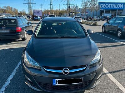 Begagnad Opel Astra 101 HK (74 kW) 2013 Andere farben Sedan
