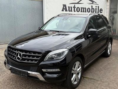 Obsidianschwarz metalliclack Gebraucht 2013 Mercedes ML350 SUV | 13.990 € (Fairer Preis)