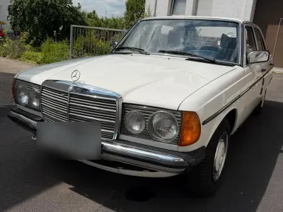 Gebraucht Mercedes 300 80 PS (58 kW) 1979 Weiß Limousine