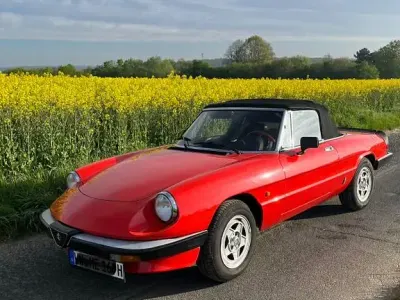 Gebraucht Alfa Romeo Spider 126 PS (92 kW) 1985 Rot Cabrio
