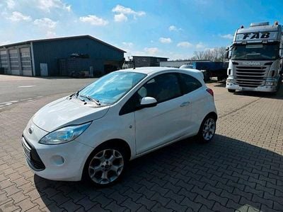 Begagnad Ford Ka 69 HK (50 kW) 2011 Vit Halvkombi