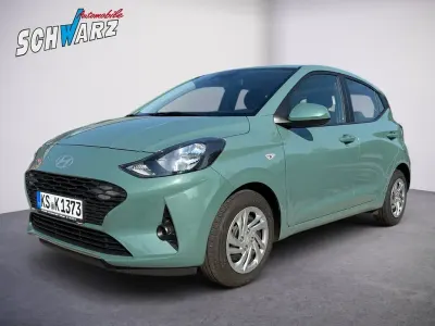 Gebraucht Hyundai i10 Select 63 PS (46 kW) 2025 Grün Kleinwagen