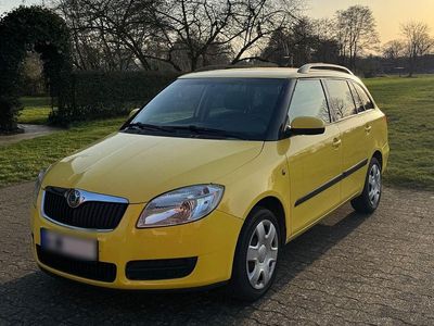 Gebraucht Skoda Fabia 69 PS (50 kW) 2008 Gelb Kombi