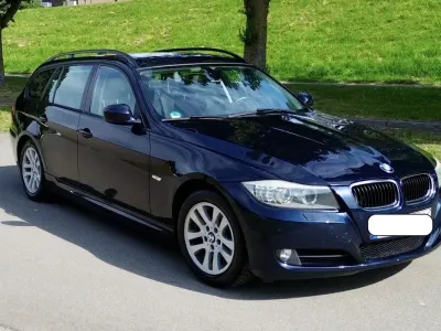 Gebraucht BMW 318 143 PS (105 kW) 2010 Blau Kombi