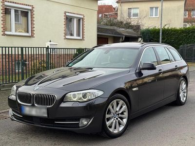 Schwarz Gebraucht 2012 BMW 520 Sport Line Kombi | 7.800 € (Fairer Preis)