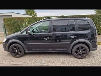 VW Touran Cross