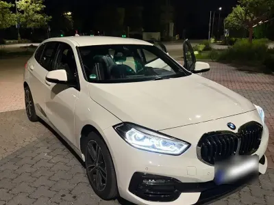 Gebraucht BMW 118 Sport Line 140 PS (102 kW) 2020 Weiß Kleinwagen