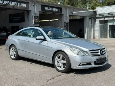 Usata Mercedes E350 231 CV (169 kW) 2010 Argento Coupé