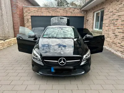 Gebraucht Mercedes CLA220 Shooting Brake 170 PS (125 kW) 2018 Schwarz Kombi