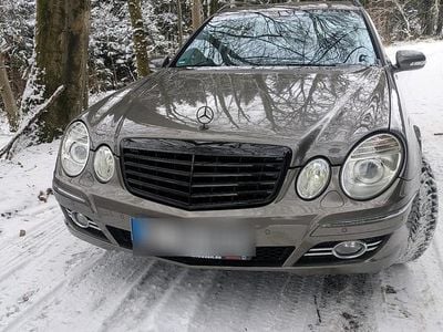 Braun Gebraucht 2007 Mercedes E280 Kombi | 5.849 € (Etwas zu teuer)
