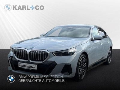 Gebraucht BMW 550e M Sport 489 PS (359 kW) 2025 Grau Limousine