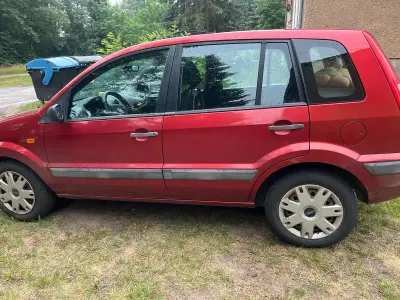 Gebraucht Ford Fusion 65 PS (47 kW) 2006 Rot Kleinwagen