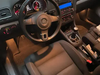 Gebraucht VW Golf VII 105 PS (77 kW) 2015 Schwarz Kleinwagen