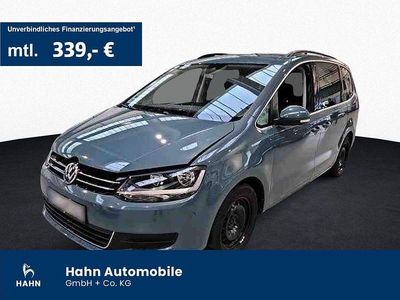 Blau Gebraucht 2021 VW Sharan Comfortline Van / Kleinbus | 28.930 € (Teuer)