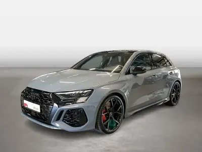 Gebraucht Audi RS3 Sport 400 PS (294 kW) 2024 Grau Limousine