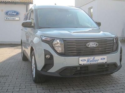 Neu Ford Tourneo Courier Titanium 125 PS (91 kW) 2026 Grau Van / Kleinbus