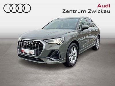 Chronosgrau metallic Gebraucht 2019 Audi Q3 Ambiente SUV | 26.460 € (Fairer Preis)