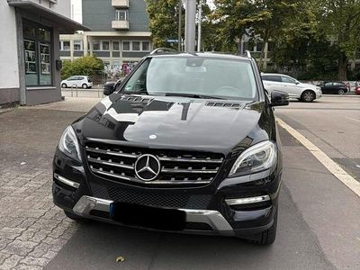 Gebraucht Mercedes ML350 258 PS (189 kW) 2013 Schwarz SUV