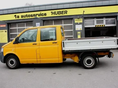 Usata VW Transporter 102 CV (75 kW) 2009 Giallo Furgone