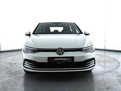 Gebraucht VW Golf VIII Life 131 PS (96 kW) 2023 Weiß Limousine