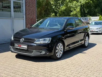 Gebraucht VW Jetta Highline 122 PS (89 kW) 2012 Schwarz Limousine