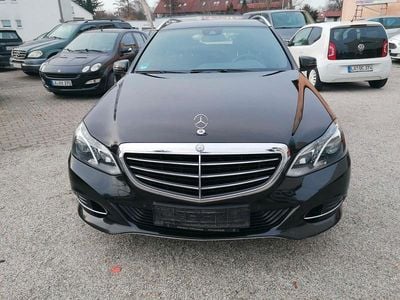 Gebraucht Mercedes E220 170 PS (125 kW) 2013 Schwarz Kombi