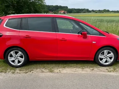 Gebraucht Opel Zafira Tourer Innovation 140 PS (102 kW) 2015 Rot Van / Kleinbus