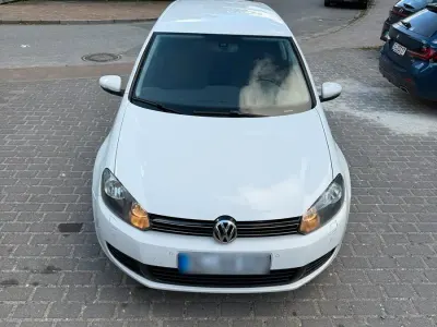 Gebraucht VW Golf VI 80 PS (58 kW) 2009 Weiß Kleinwagen