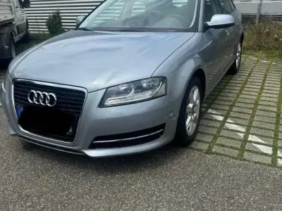 Gebraucht Audi A3 Sportback 125 PS (91 kW) 2010 Grau Kleinwagen