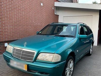 Mercedes C180