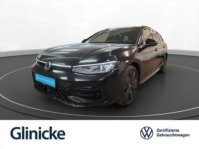 Gebraucht VW Passat R-line 177 PS (130 kW) 2024 Schwarz (grenadillschwarz metallic) Kombi