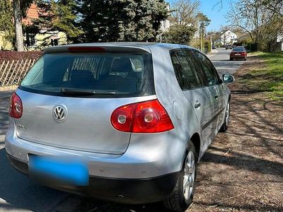 Gebraucht VW Golf V 95 PS (69 kW) 2005 Silber Kleinwagen