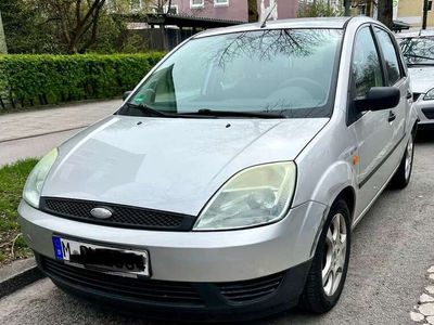 gebraucht Ford Fiesta 1.6 Trend