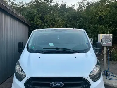 Gebraucht Ford Transit 105 PS (77 kW) 2019 Weiß Van