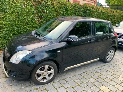 Gebraucht Suzuki Swift 92 PS (67 kW) 2009 Schwarz Kleinwagen